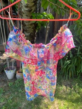 Floral Ruffle chiffon strapless top